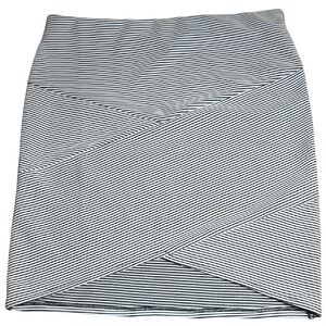 Forever 21 Mini Skirt, Black/White,‎ Women's Size Medium